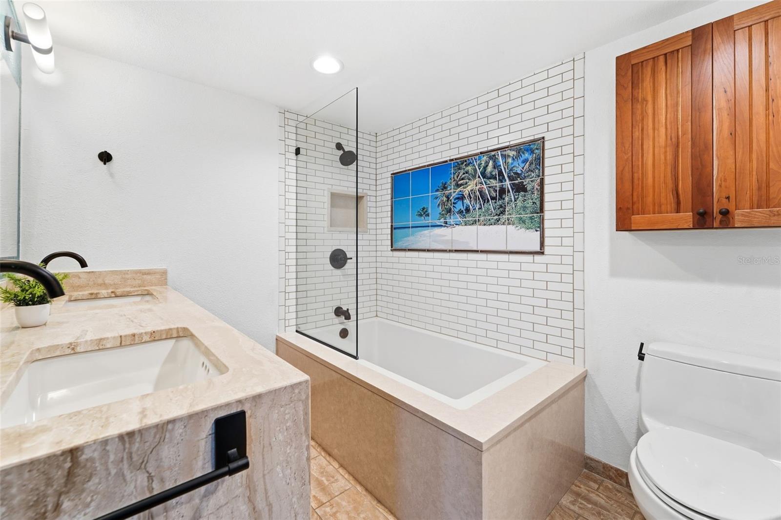 MADEIRA TOWERS CONDO - Residential