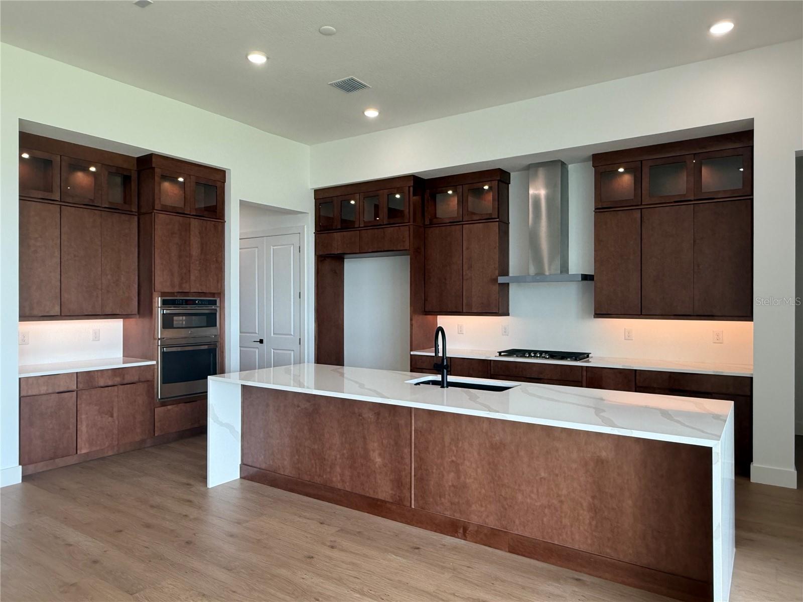 WEST HILL ESTATES - Residential