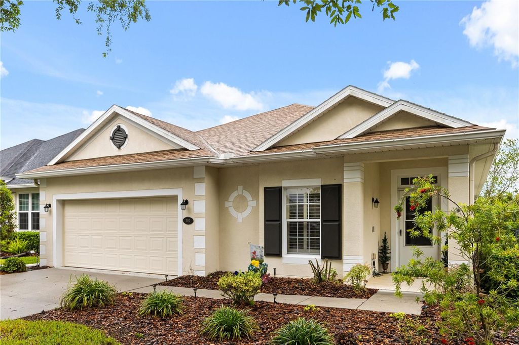 Photo of 307 Heron Point Way, Deland, FL 32724 (MLS # V4948459)
