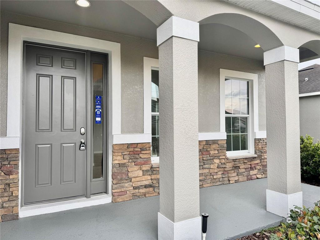 Photo of 2005 Via Napoli Street, Plant City, FL 33566 (MLS # L4959080)