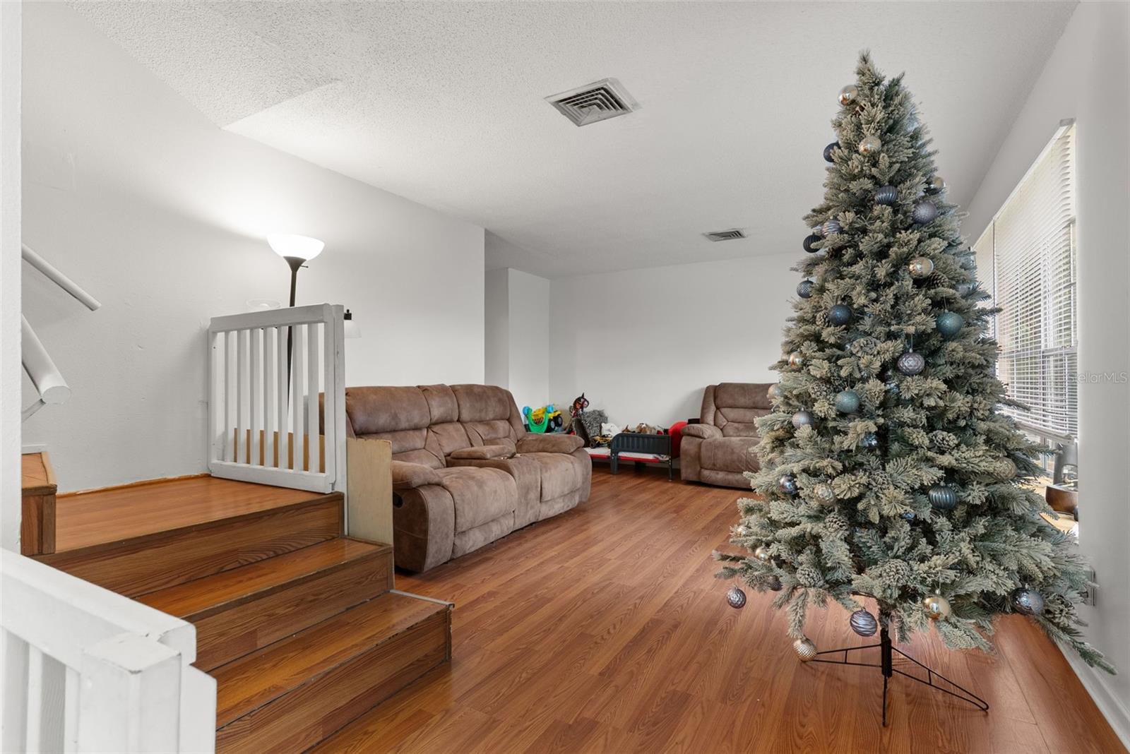 INWOOD #5 - Residential Income