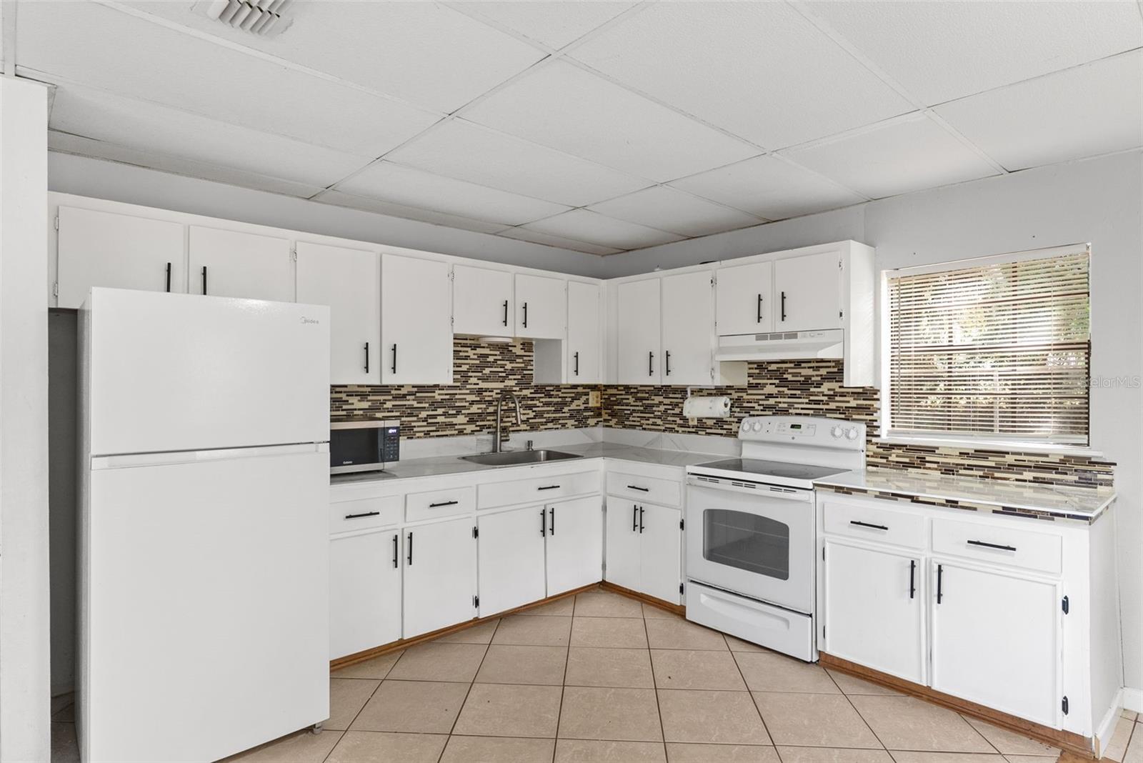 INWOOD #5 - Residential Income