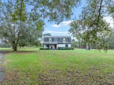 A home in FROSTPROOF