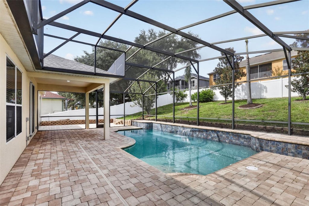 Photo of 2803 Eagle Lake Drive, Clermont, FL 34711 (MLS # O6440629)