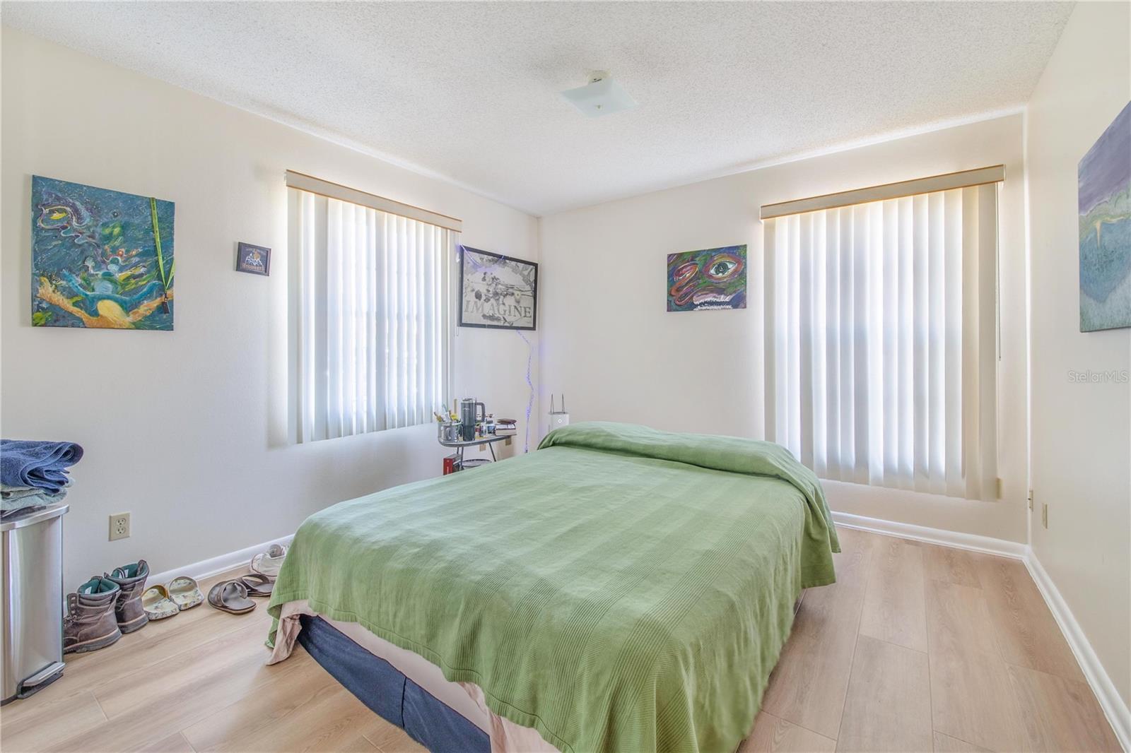 THOUSAND ROSES - Residential