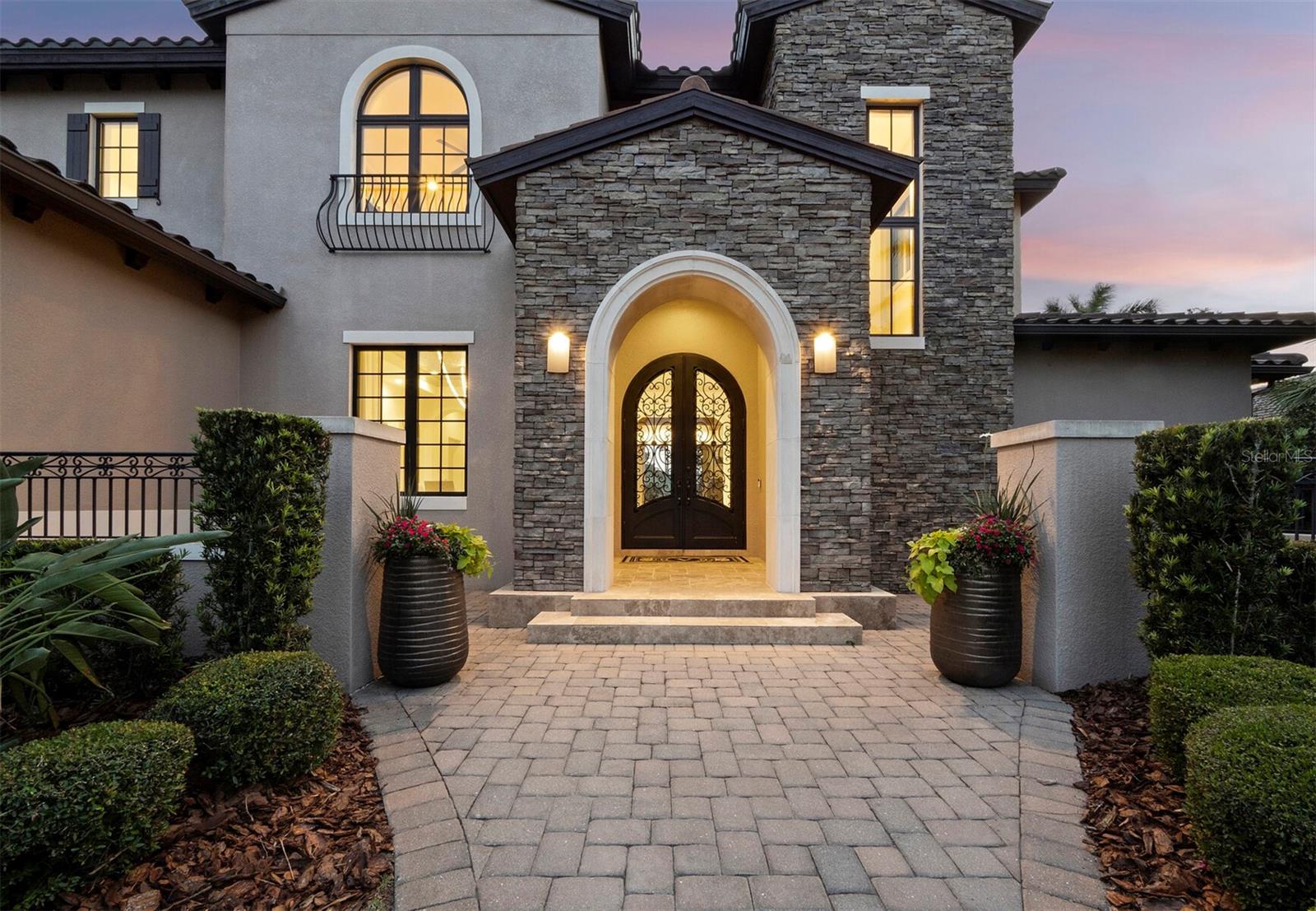 8316 PORTLIGHT COURT