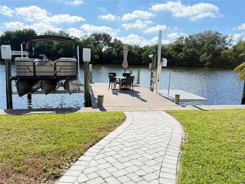 Photo of 622 Mount Oak Avenue NE #733, St Petersburg, FL 33702 (MLS # TB8460017)