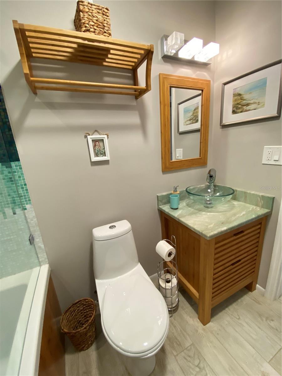 FLAMINGO CAY CONDO APTS AMD - Residential Lease