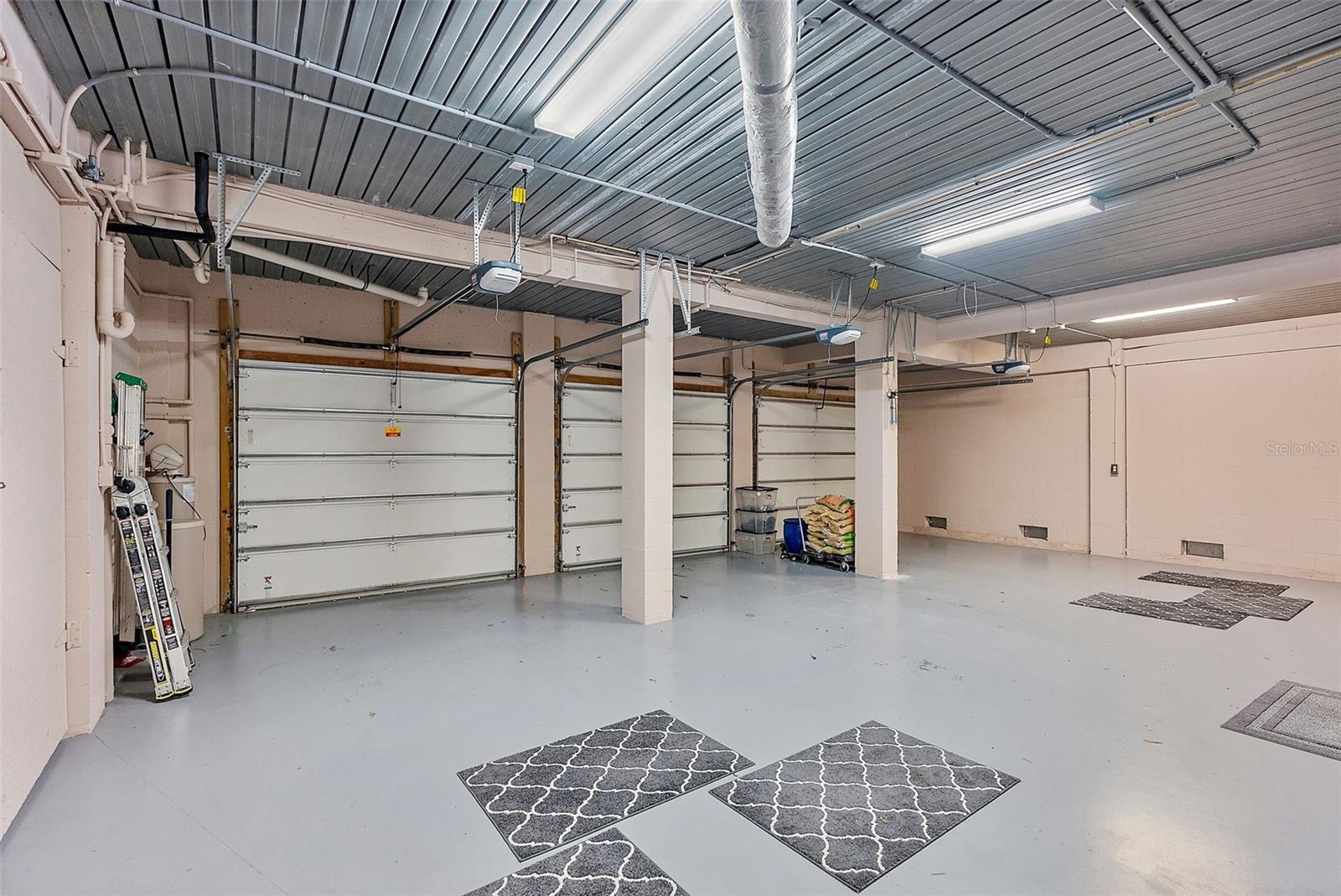 TIERRA VERDE UNIT 1 4TH REP - Residential