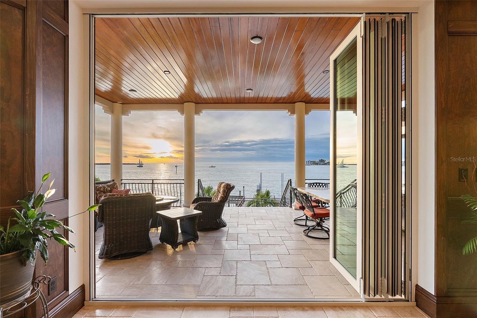 TIERRA VERDE UNIT 1 4TH REP - Residential