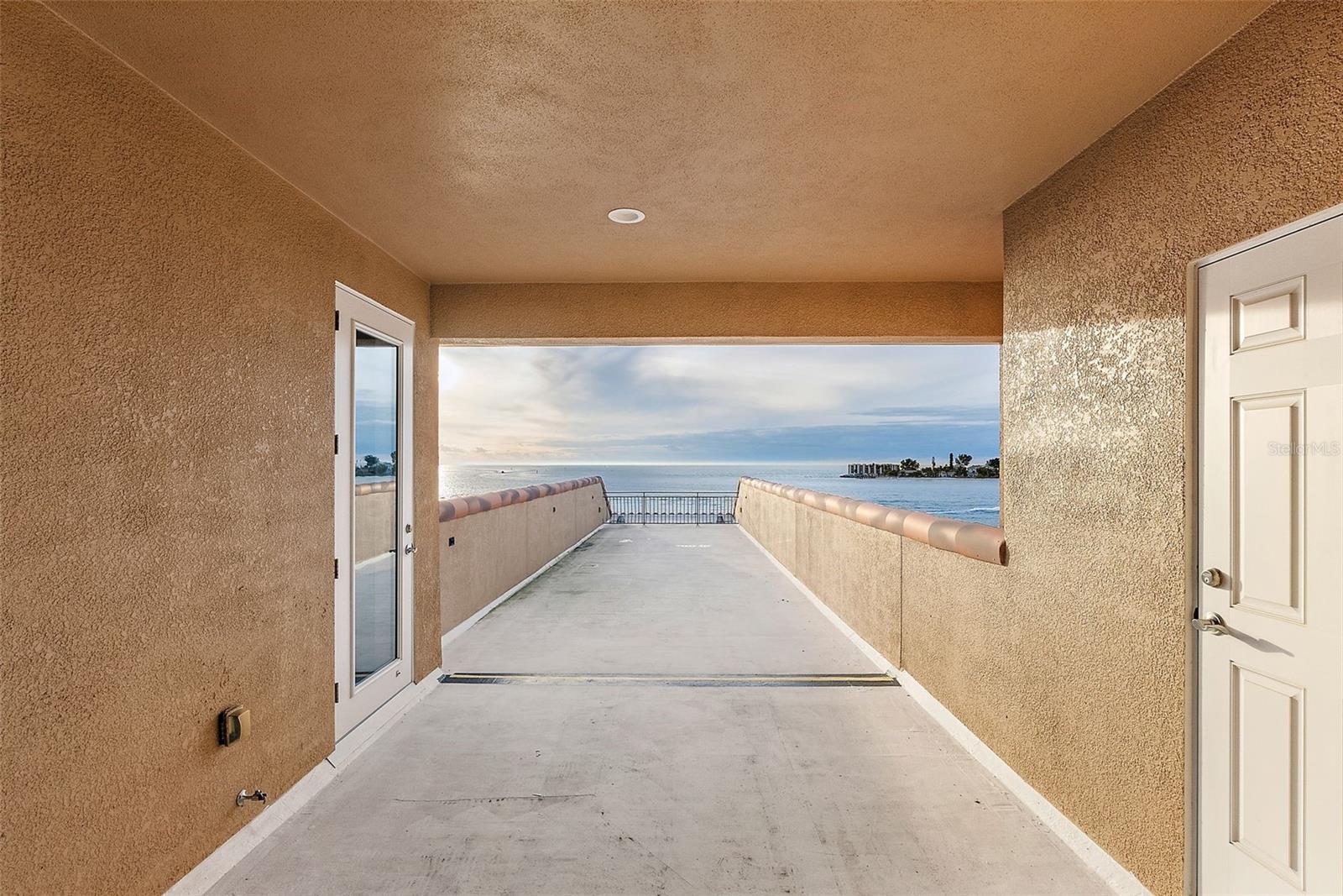 TIERRA VERDE UNIT 1 4TH REP - Residential