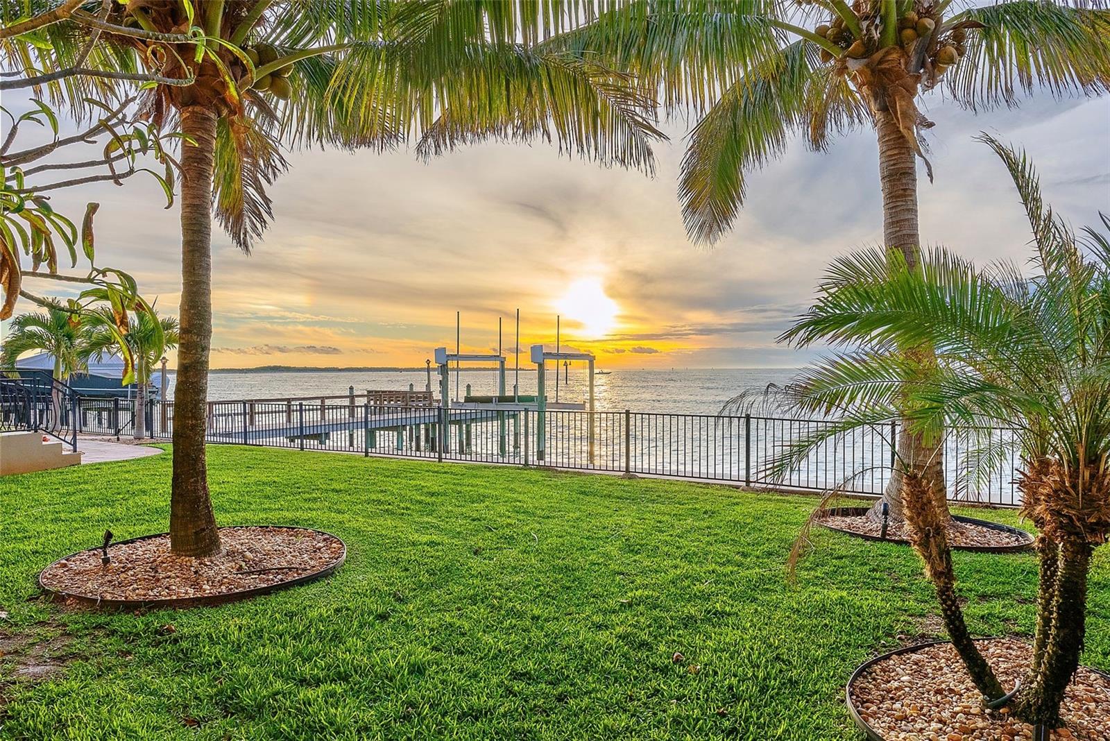 TIERRA VERDE UNIT 1 4TH REP - Residential