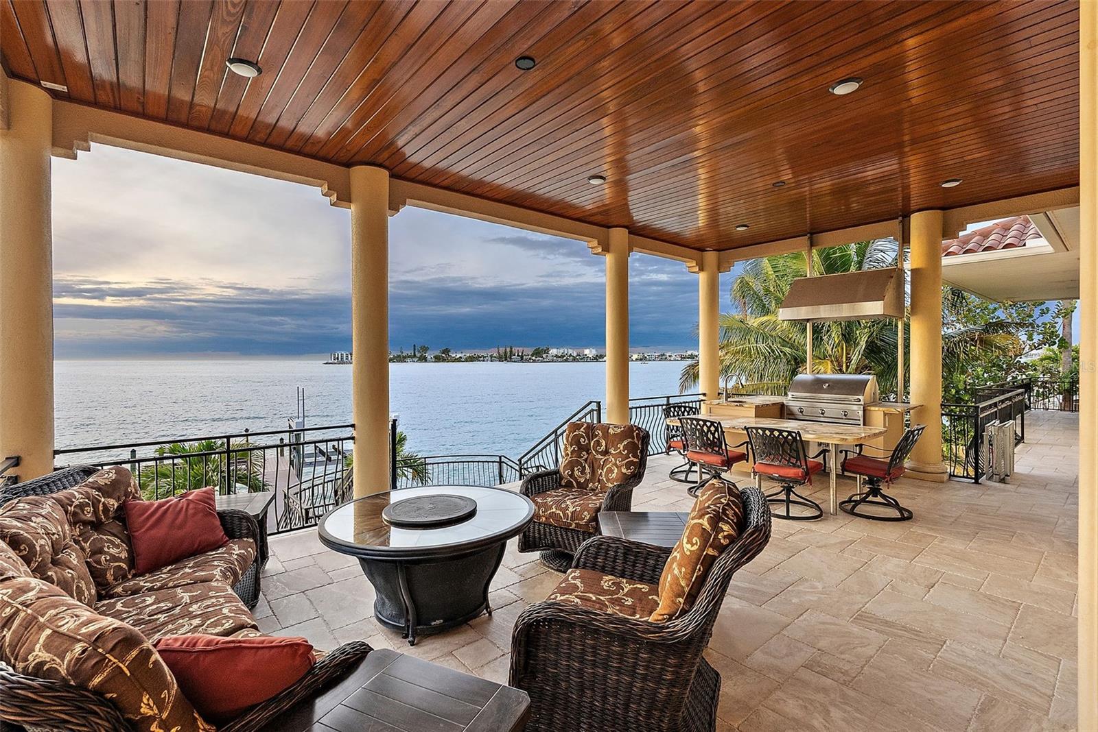 TIERRA VERDE UNIT 1 4TH REP - Residential