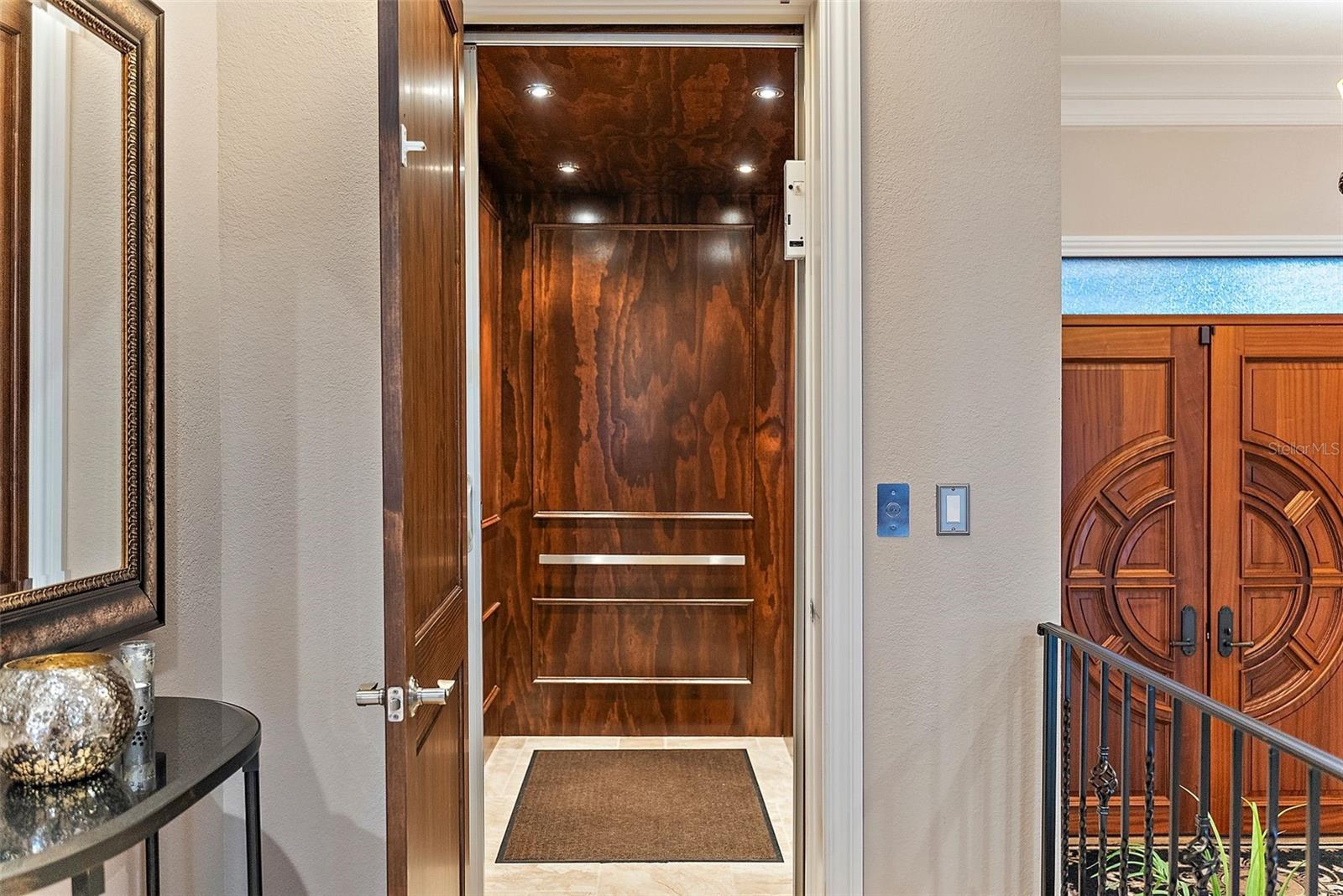 TIERRA VERDE UNIT 1 4TH REP - Residential