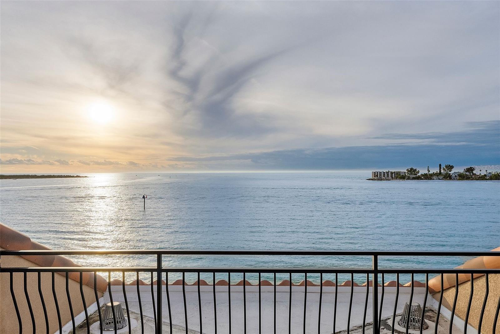 TIERRA VERDE UNIT 1 4TH REP - Residential