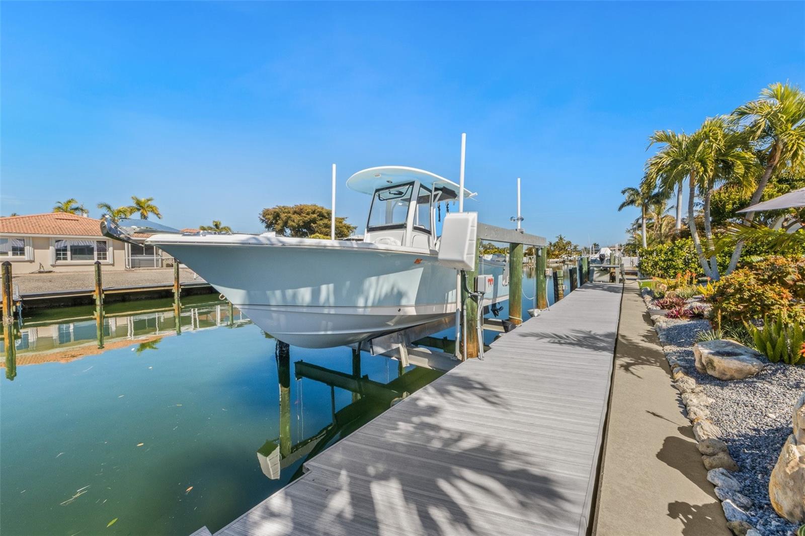 KEY ROYALE 9TH ADD - Residential