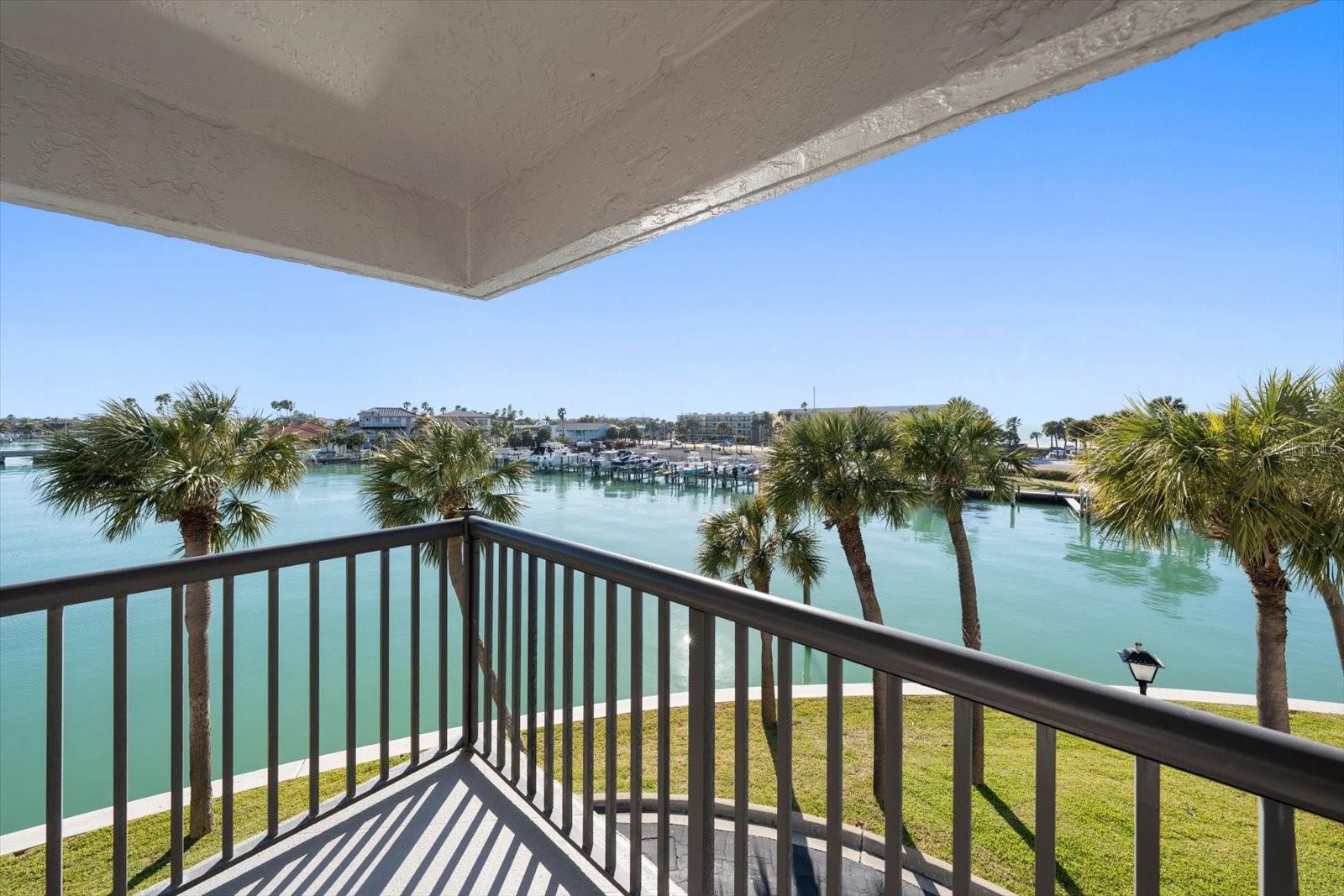 HARBORAGE CONDO BELLEAIR BEACH - Residential