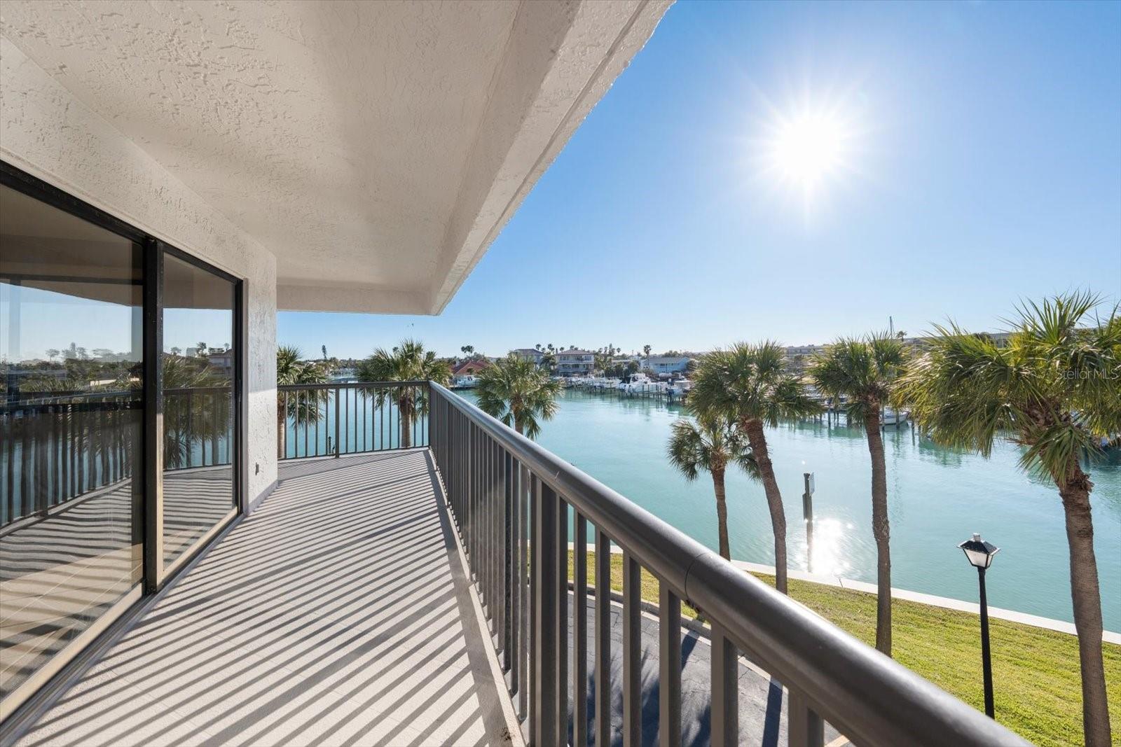 HARBORAGE CONDO BELLEAIR BEACH - Residential