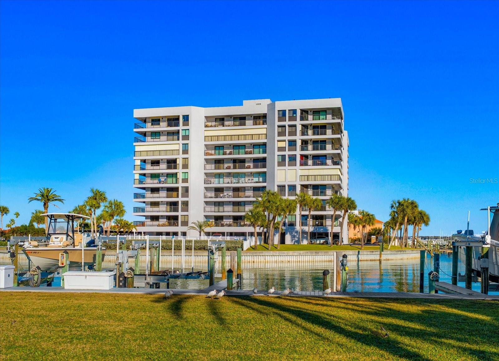 HARBORAGE CONDO BELLEAIR BEACH - Residential