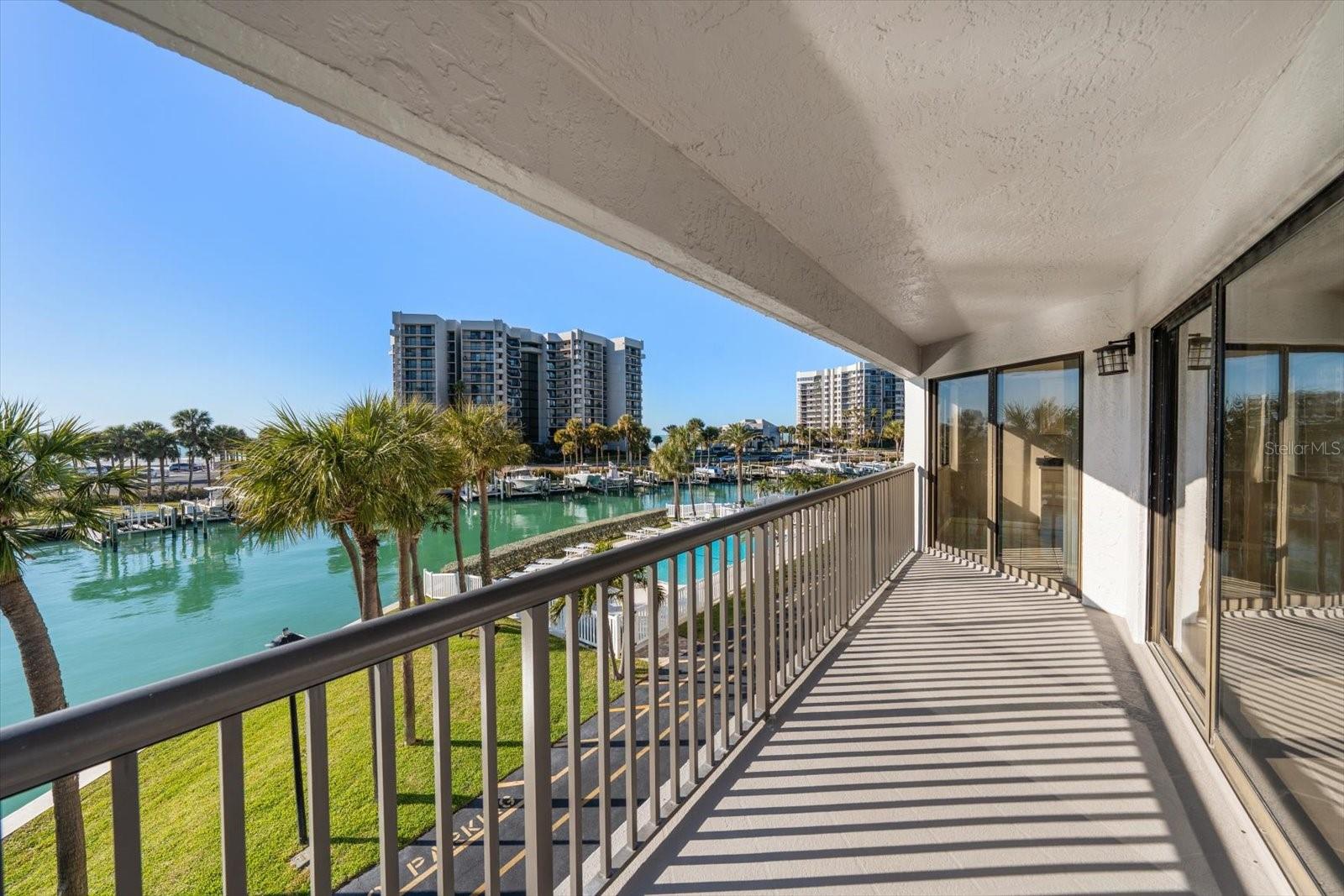 HARBORAGE CONDO BELLEAIR BEACH - Residential