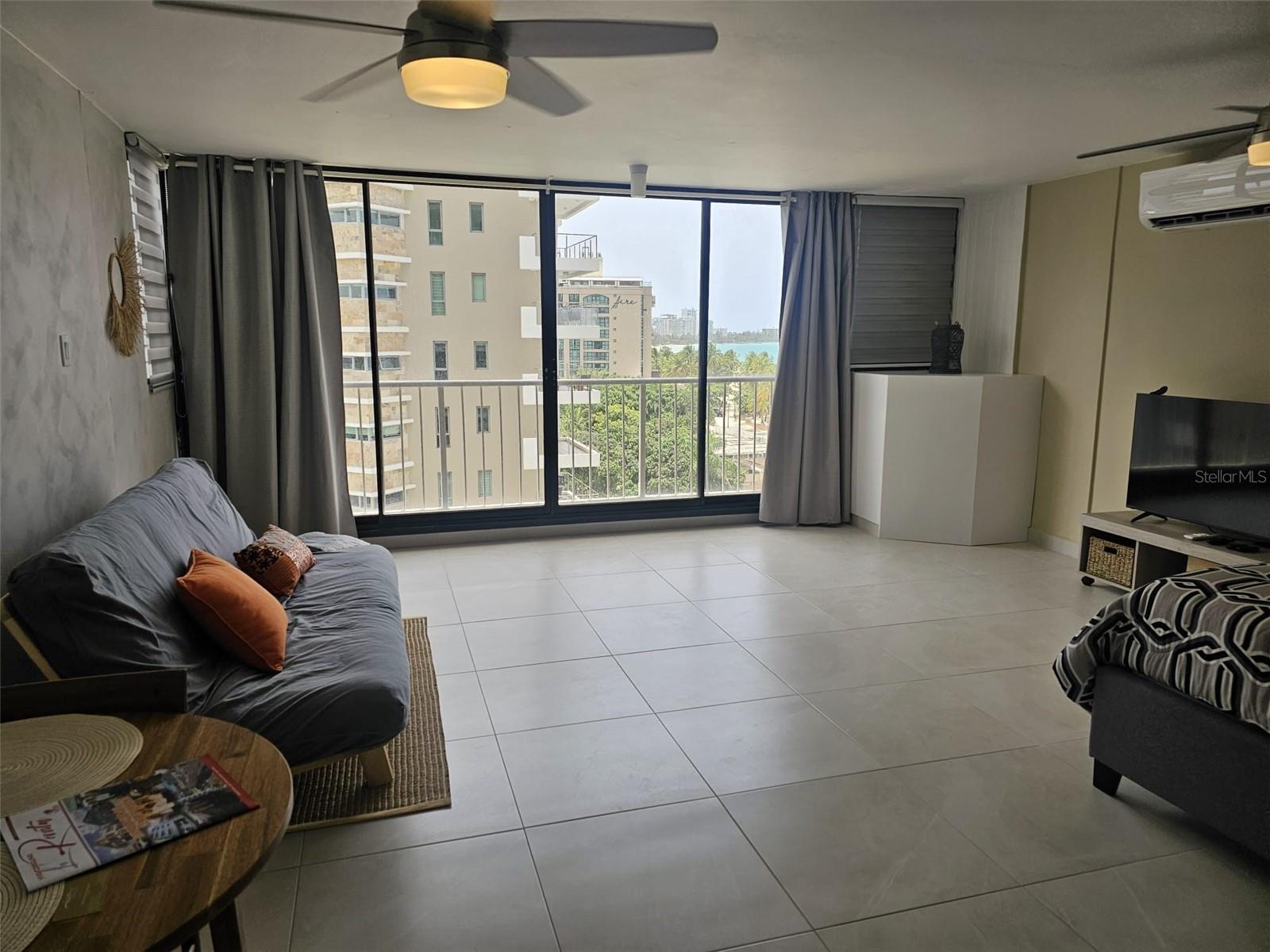 ISLA VERDE AVE. COND. CORAL BEACH II 714