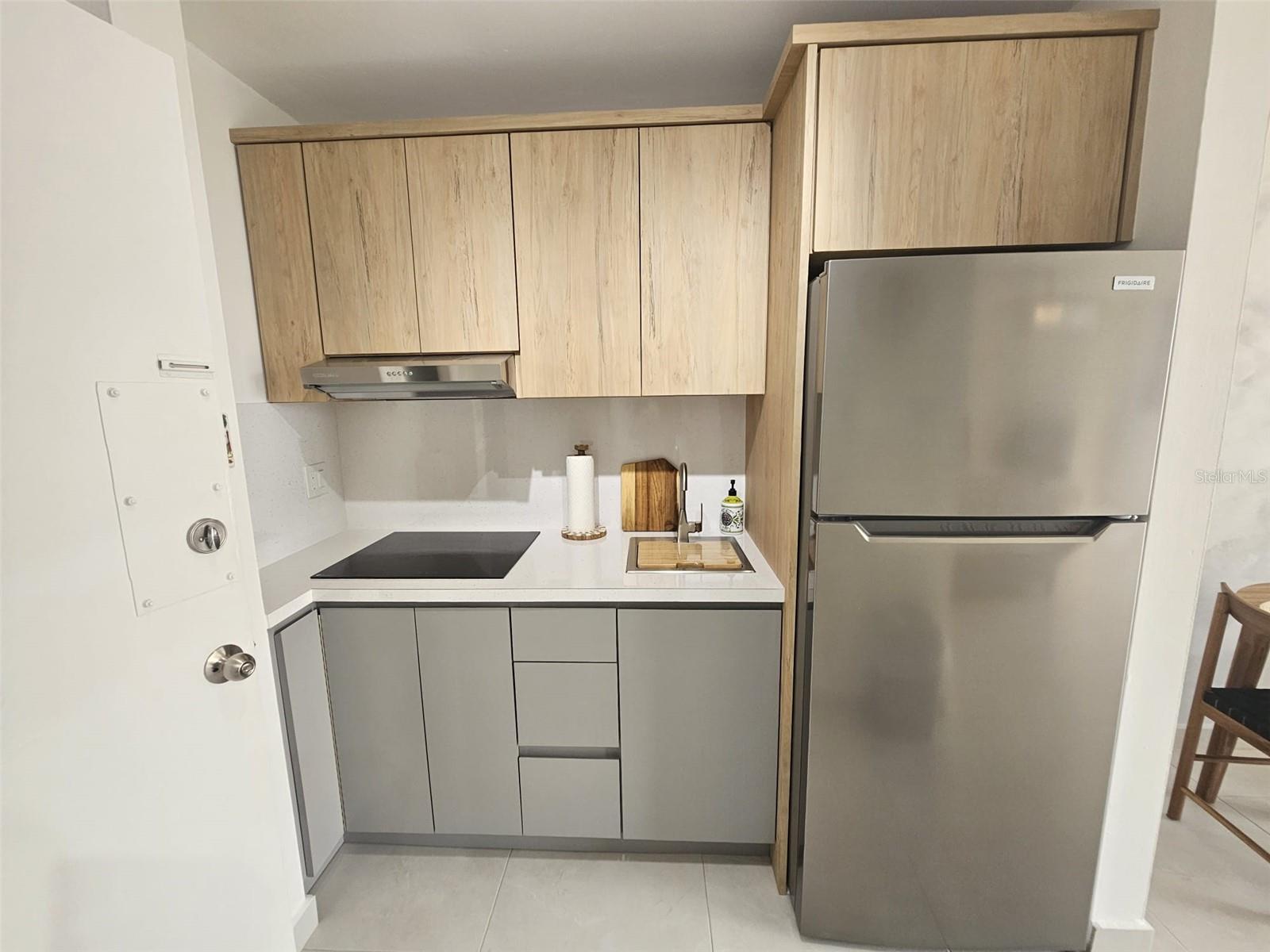 ISLA VERDE AVE. COND. CORAL BEACH II 714