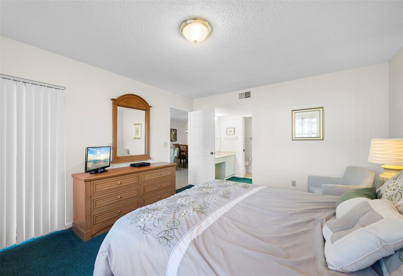 SHOREWALK BATH & TENNIS CLUB 10 - Residential