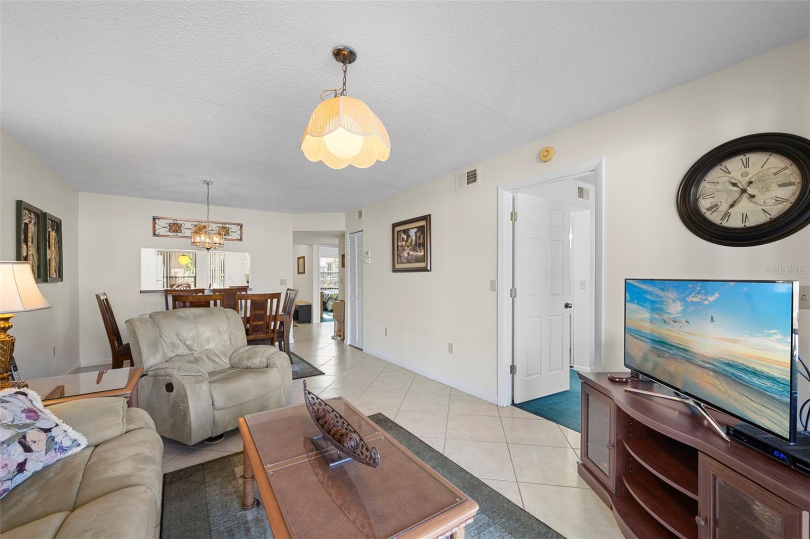 SHOREWALK BATH & TENNIS CLUB 10 - Residential