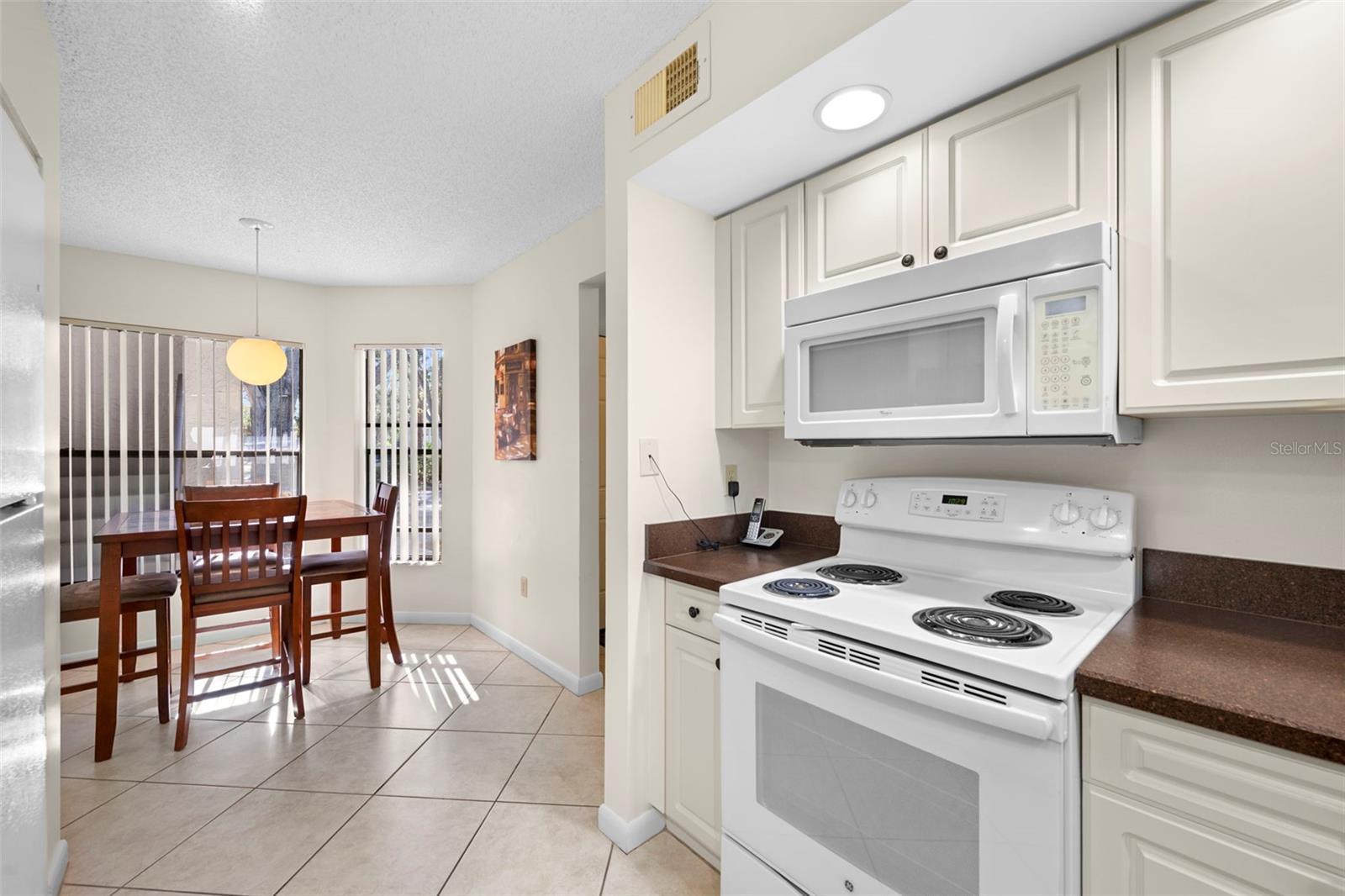 SHOREWALK BATH & TENNIS CLUB 10 - Residential