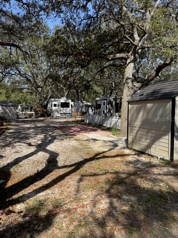YOGI BEARS JELLYSTONE PARK CONDO - Land