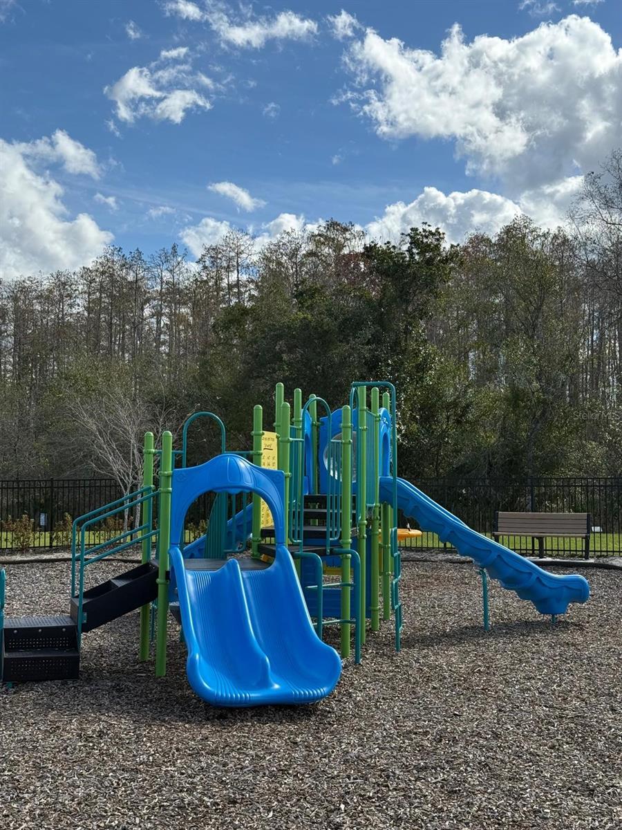 WESTVIEW PH 3 POD - Residential Lease