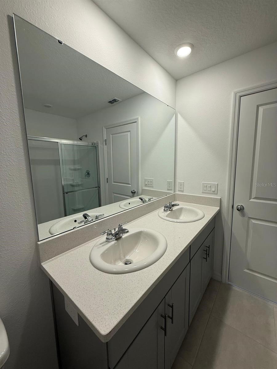 WESTVIEW PH 3 POD - Residential Lease