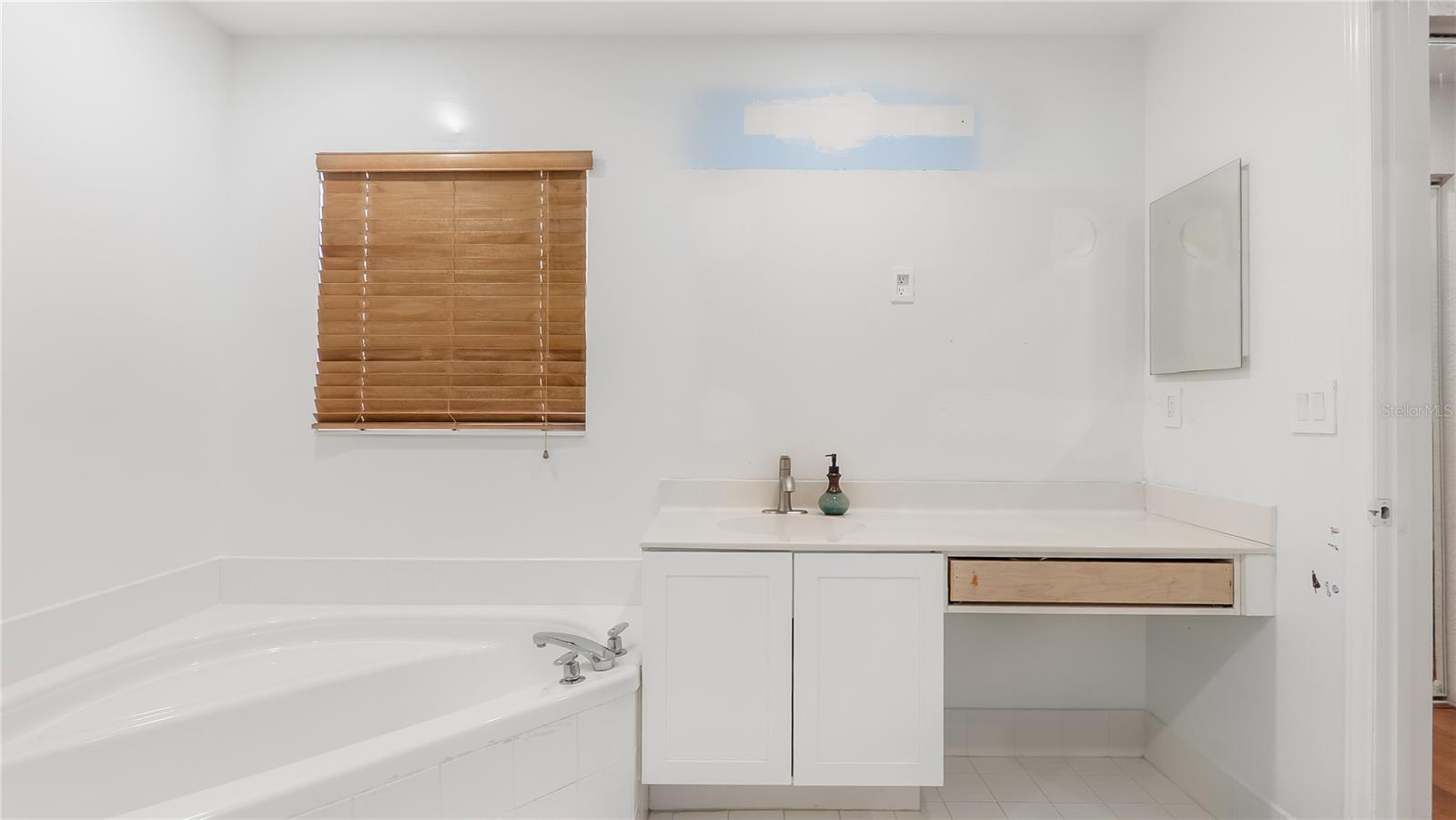 CRESTWOOD 03 UNIT 03 - Residential