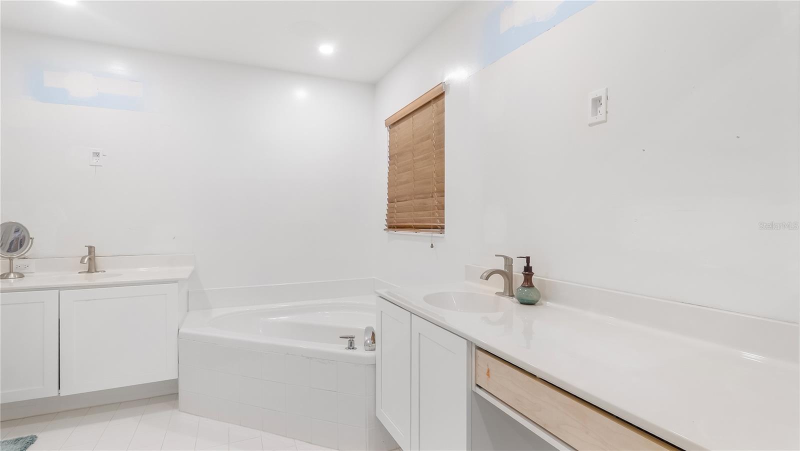 CRESTWOOD 03 UNIT 03 - Residential