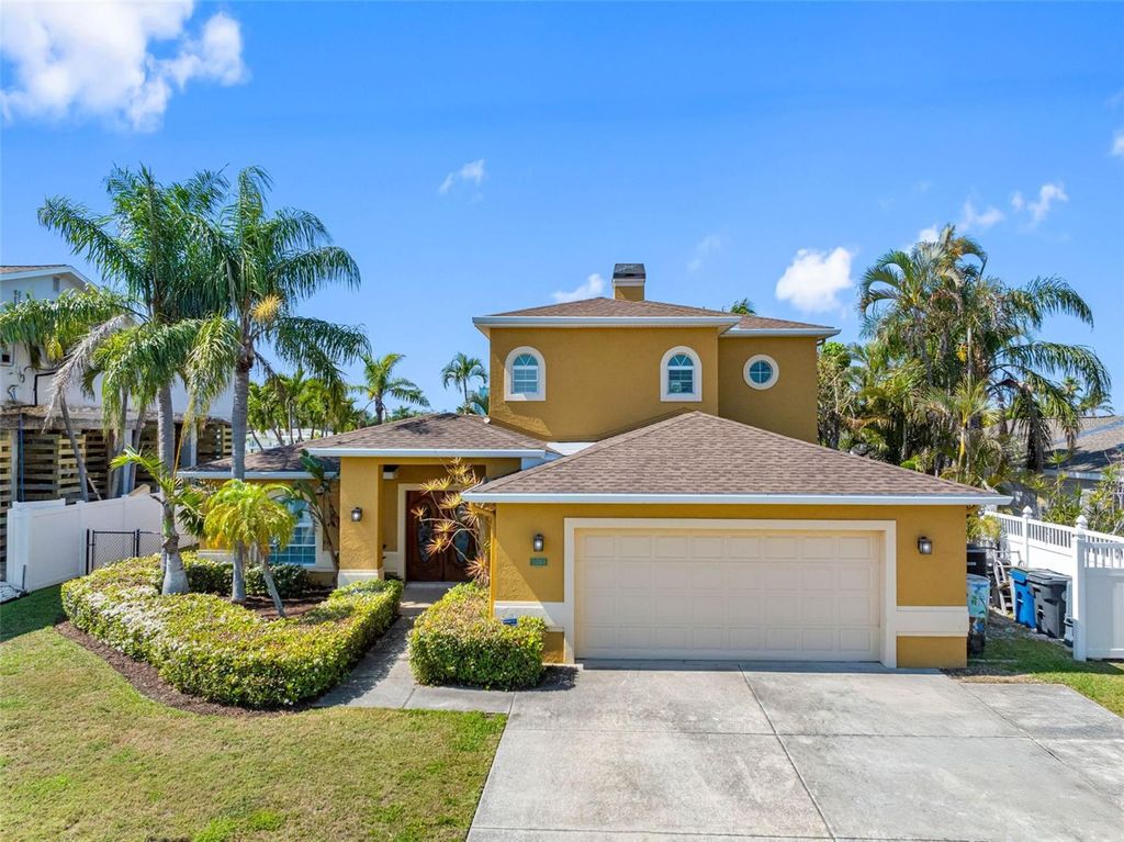 Photo of 11260 5th Street E, Treasure Island, FL 33706 (MLS # TB8488607)