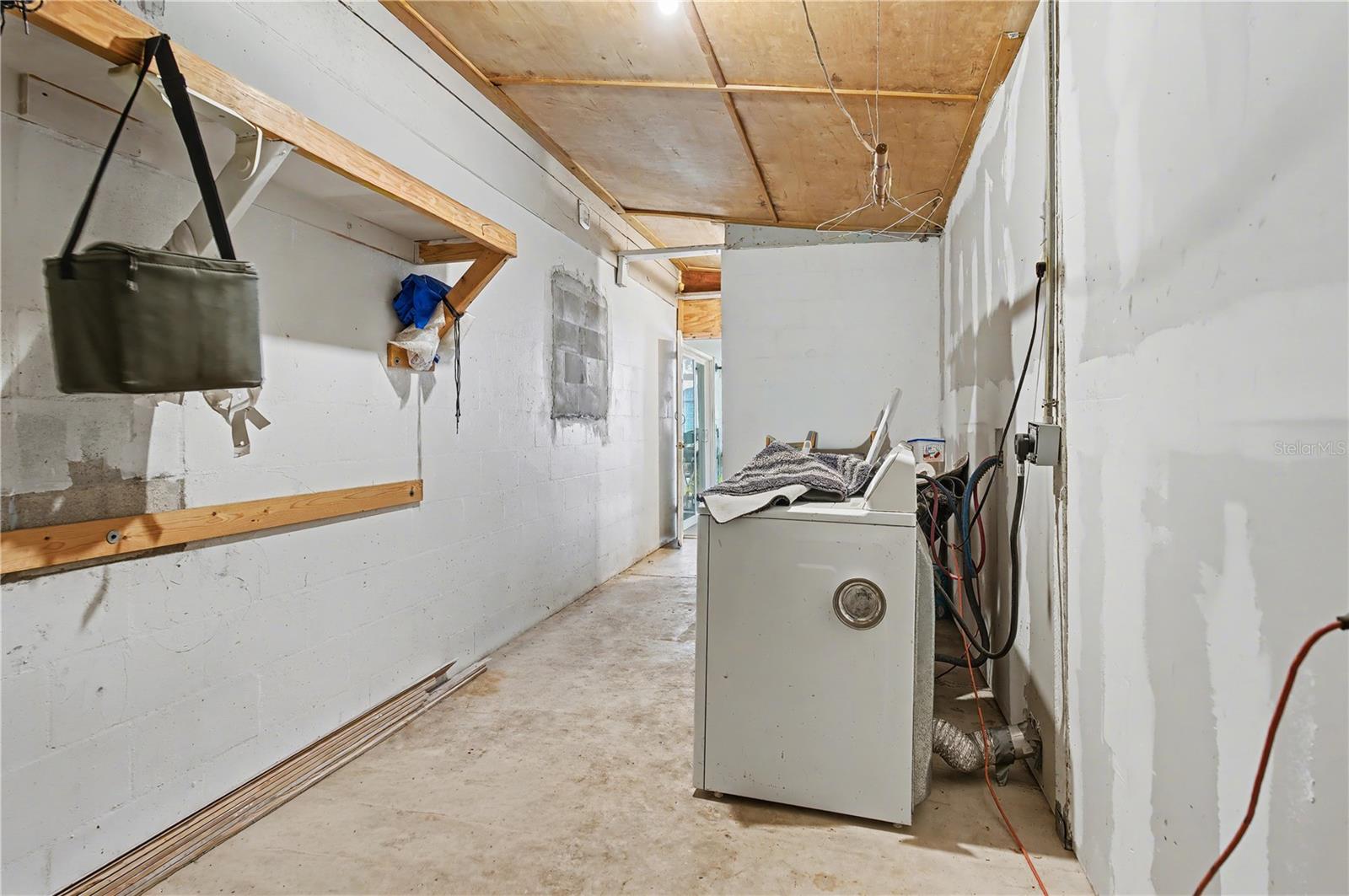 B & R SUB - Residential