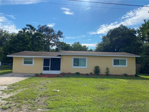 A home in DEBARY