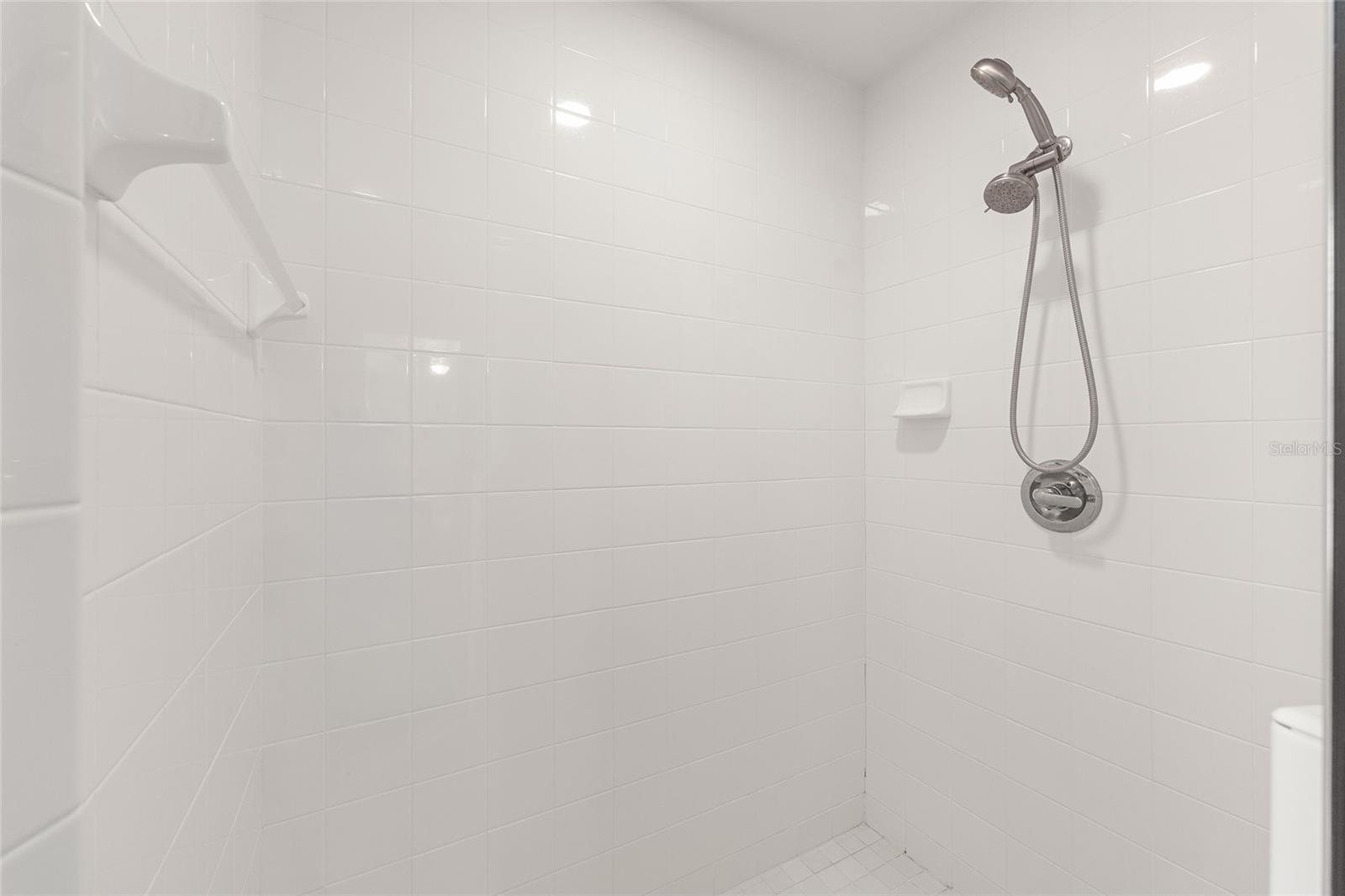 GOLDEN HILLS TURF & COUNTRY CLUB - Residential