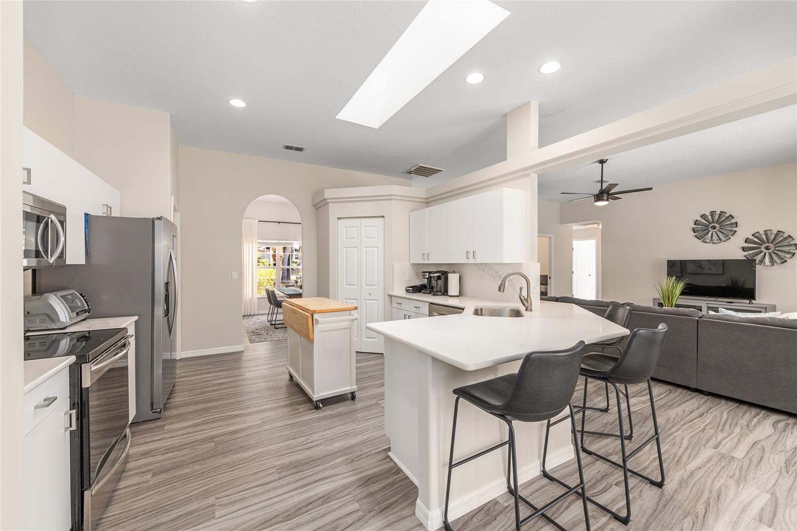 GOLDEN HILLS TURF & COUNTRY CLUB - Residential