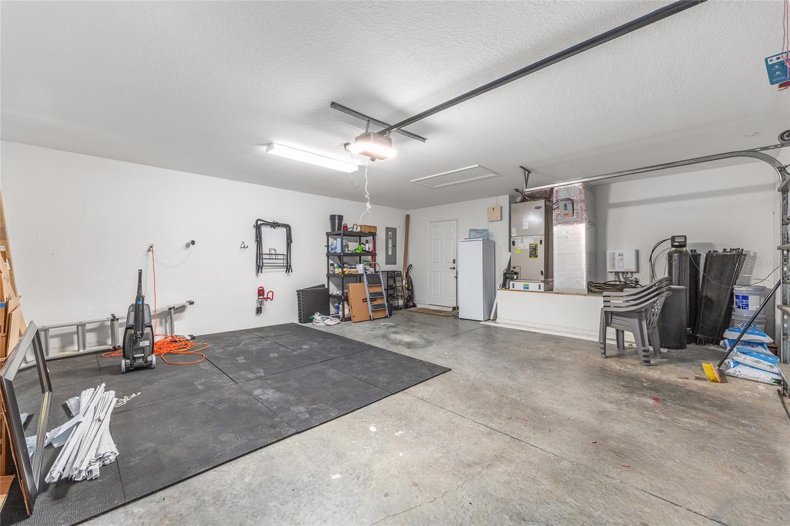 GOLDEN HILLS TURF & COUNTRY CLUB - Residential