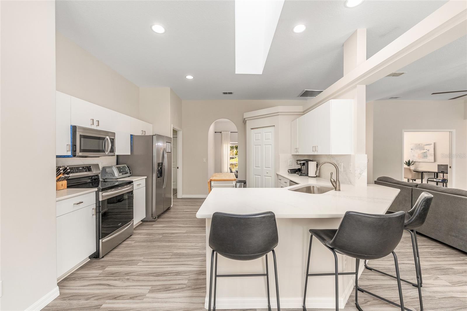 GOLDEN HILLS TURF & COUNTRY CLUB - Residential