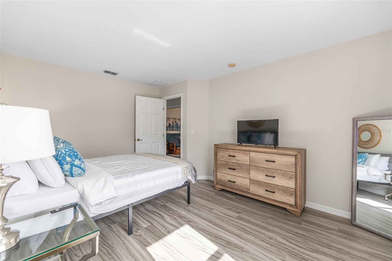 GOLDEN HILLS TURF & COUNTRY CLUB - Residential