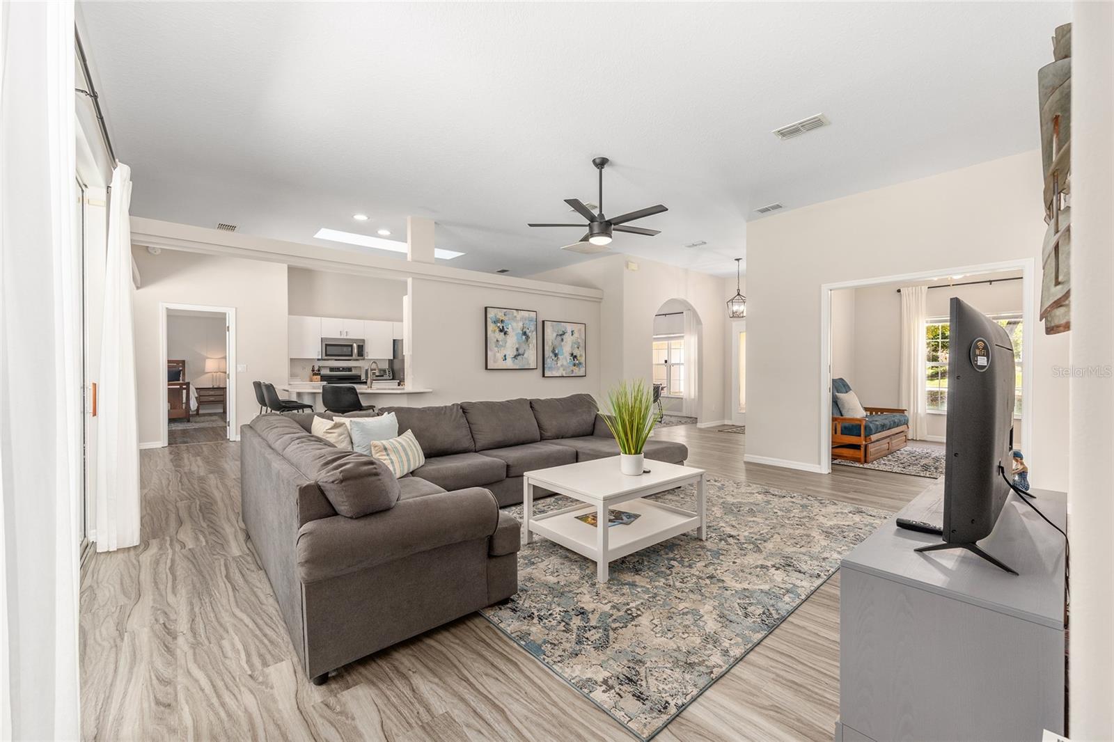 GOLDEN HILLS TURF & COUNTRY CLUB - Residential