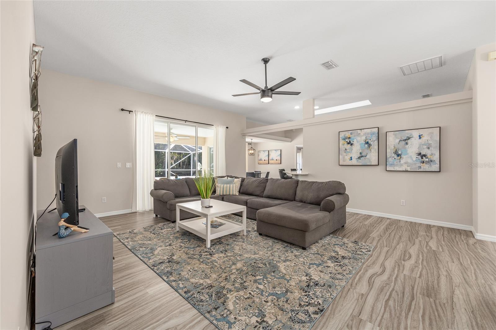 GOLDEN HILLS TURF & COUNTRY CLUB - Residential