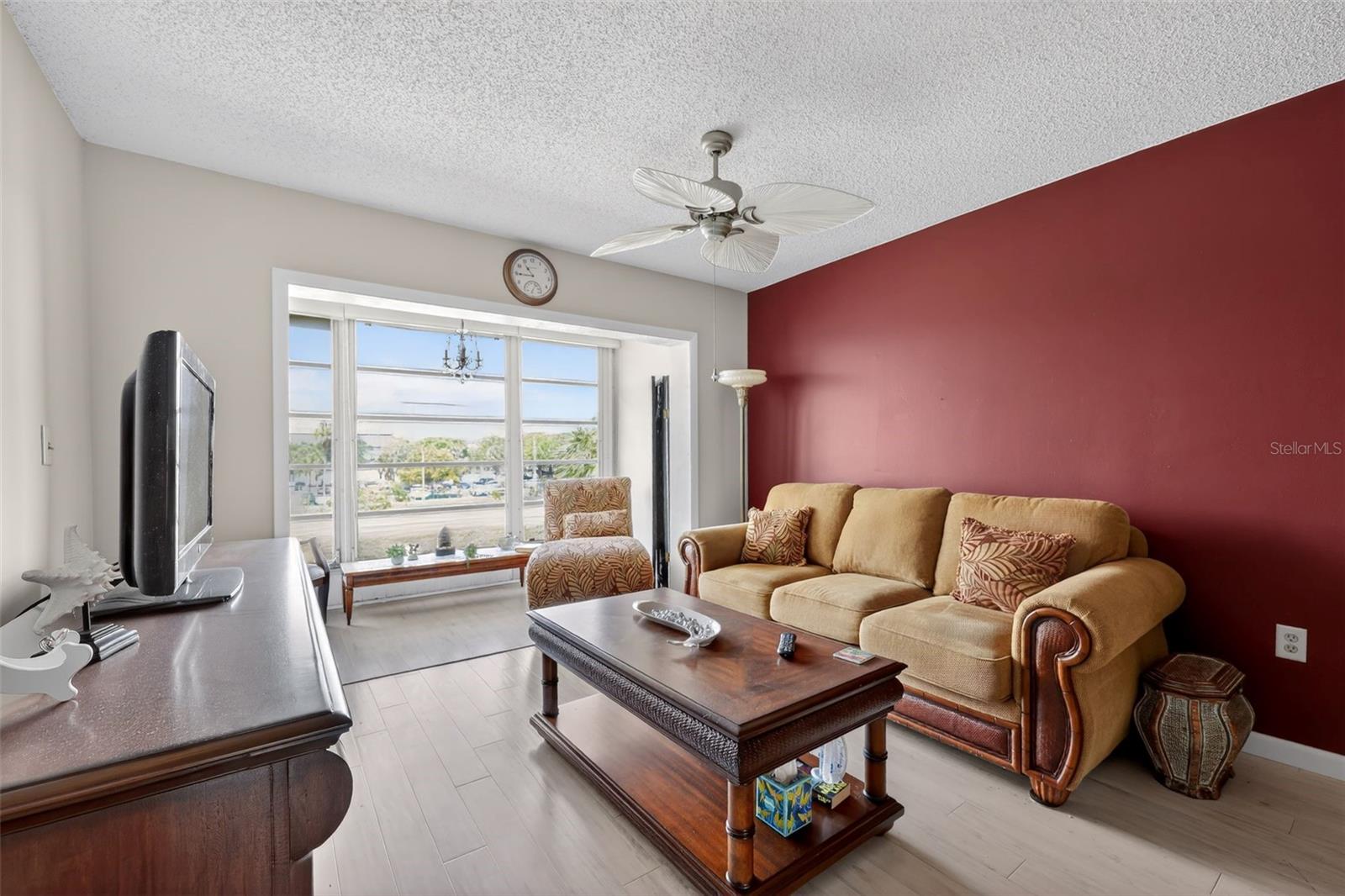 8051 N SUNRISE LAKES DRIVE 307