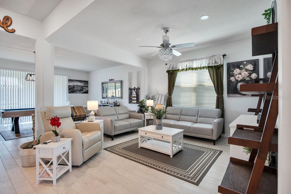 SAVANNAH PALMS - Residential