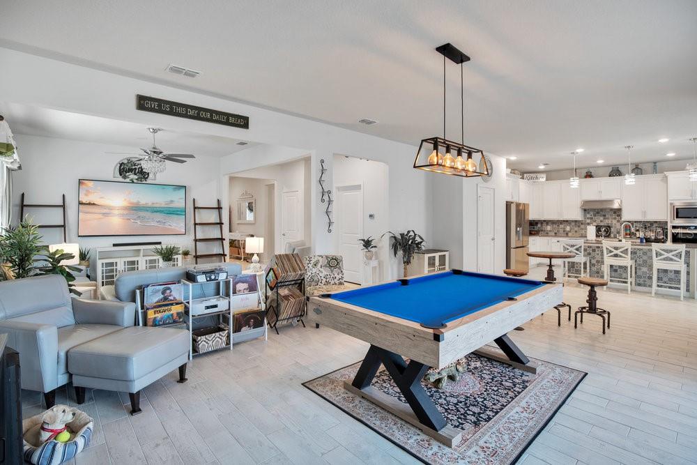 SAVANNAH PALMS - Residential