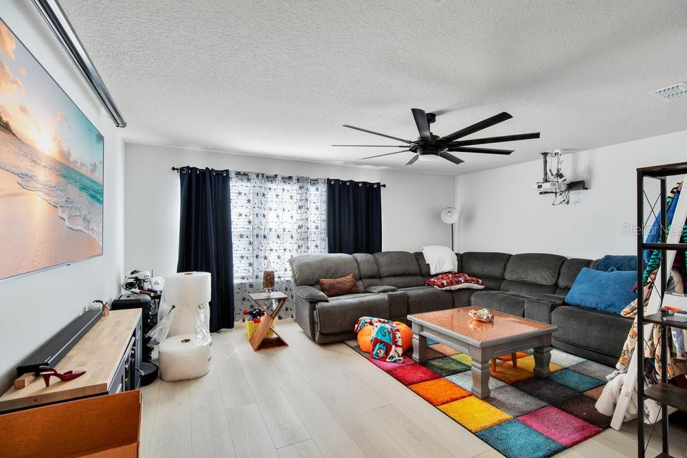 SAVANNAH PALMS - Residential