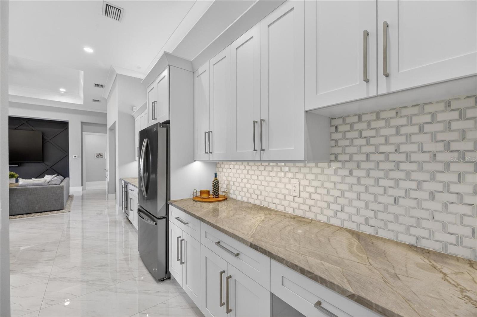 MIRABAY PH 2A-3 - Residential