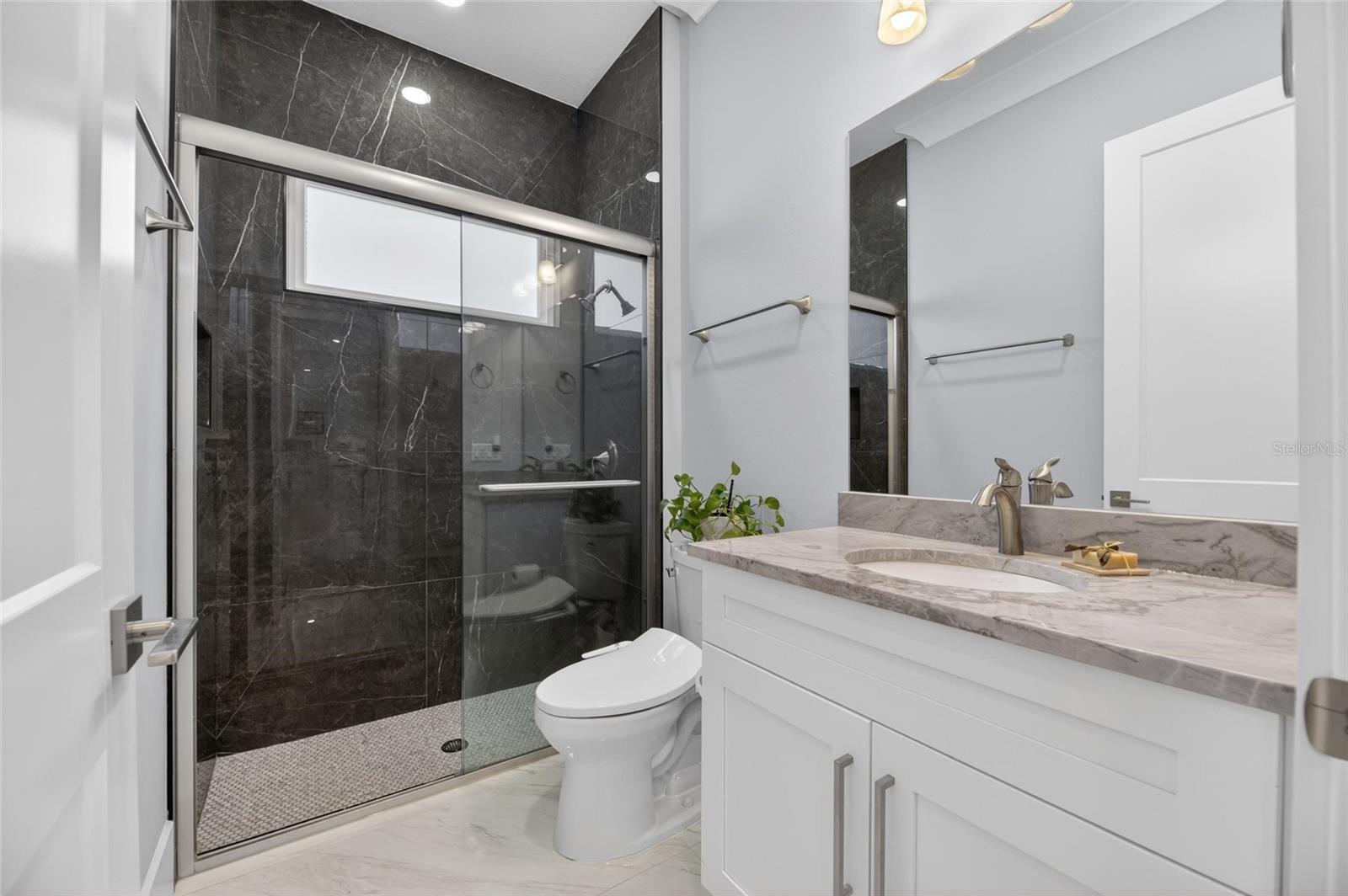 MIRABAY PH 2A-3 - Residential